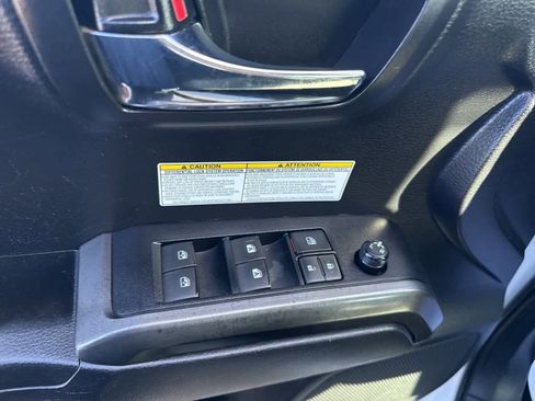 Used 2020 Toyota Tacoma TRD Off-Road w/ Technology Package image 16