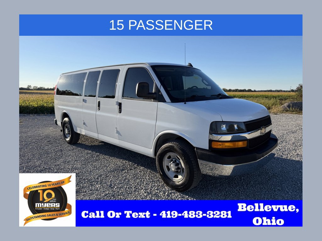 Used 2017 Chevrolet Express 3500 LT w/ LT Preferred Equipment Group RWD image 1