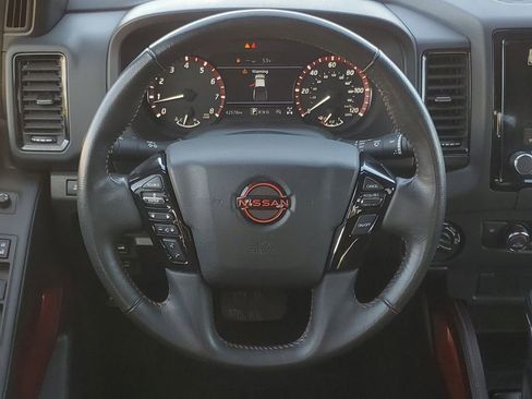 Used 2024 Nissan Frontier PRO-4X image 27