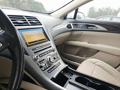 Used 2019 Lincoln MKZ Reserve image 5