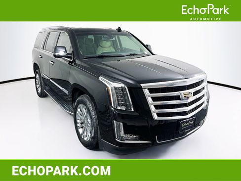 Used 2018 Cadillac Escalade 2WD image 1