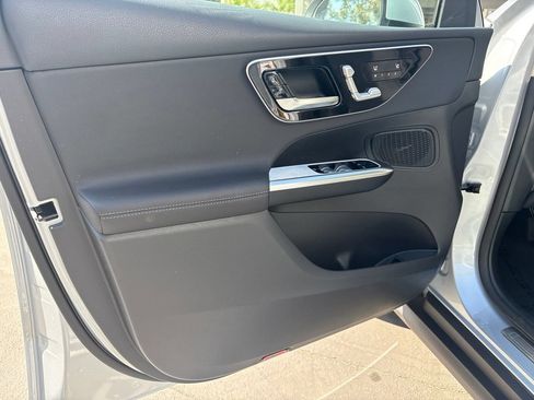Certified 2026 Mercedes-Benz GLC 300 image 8