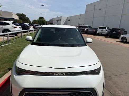 Used 2023 Kia Soul LX w/ Option Group 015 FWD image 5