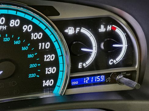 Used 2014 Toyota Venza LE image 18