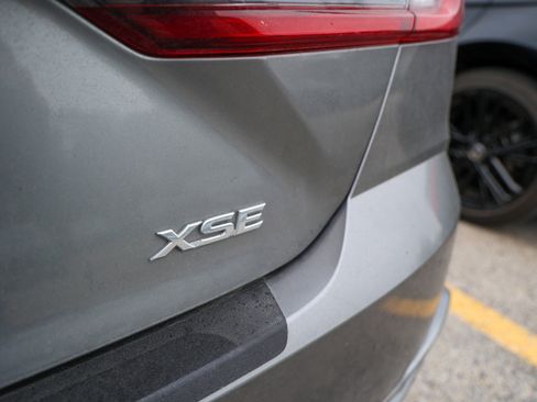 Used 2025 Toyota Camry XSE FWD image 10
