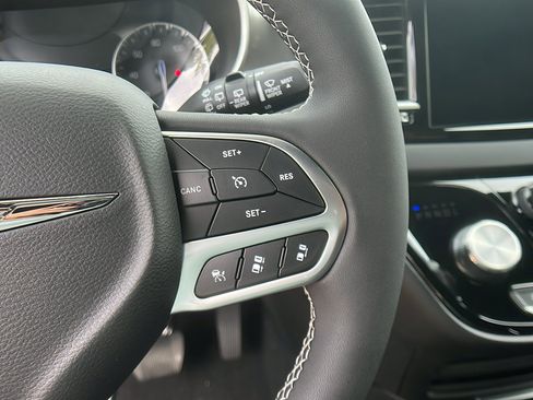 New 2026 Chrysler Voyager LX image 25