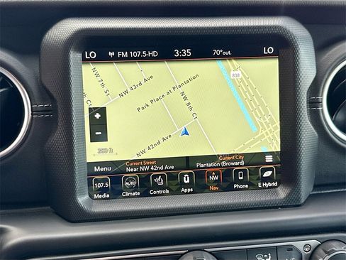 Used 2022 Jeep Wrangler Unlimited Sahara w/ Cold Weather Group image 14