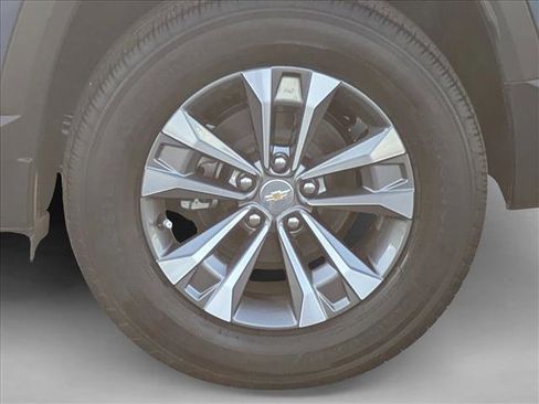 New 2026 Chevrolet Equinox LT w/ Safety and Technology Package image 9