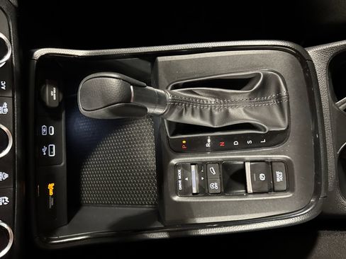 Certified 2024 Honda CR-V EX image 24