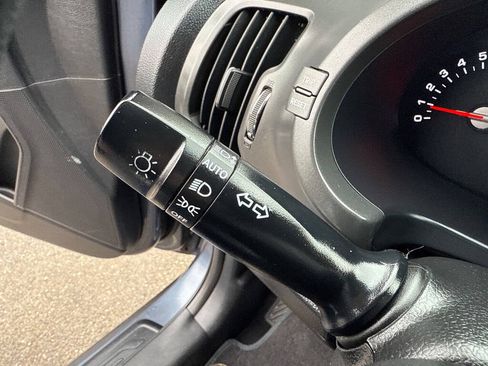 Used 2011 Kia Sportage LX w/ Navigation Pkg image 30