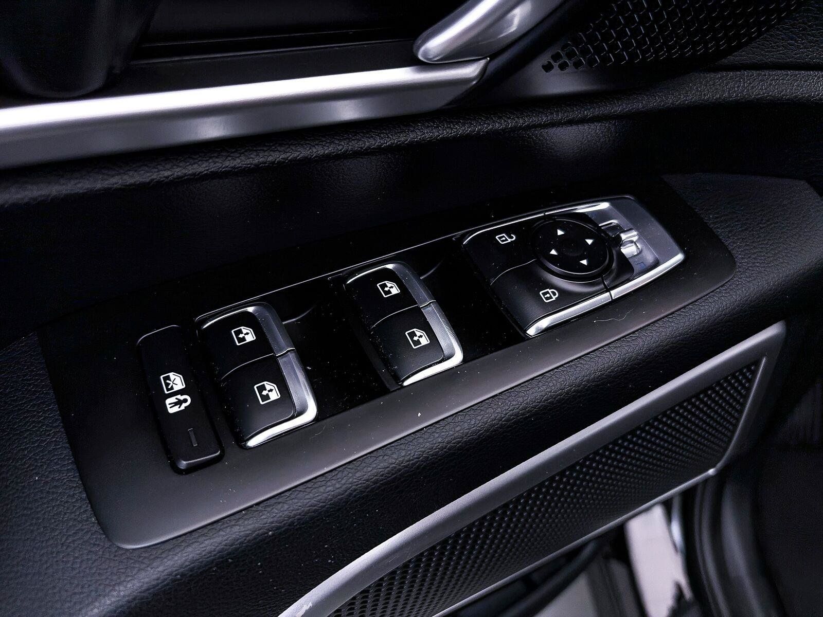 Used 2022 Kia Telluride LX FWD image 16