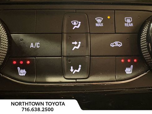 Used 2023 Buick Encore GX Preferred w/ Cold Weather Comfort Package image 12