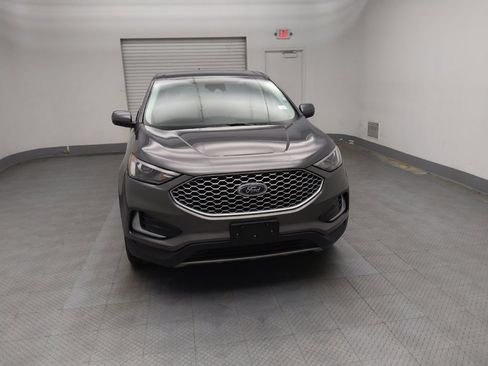 Used 2023 Ford Edge SEL image 14