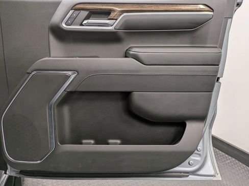 Used 2024 GMC Sierra 1500 Elevation image 28