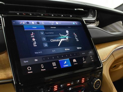 Used 2022 Jeep Grand Cherokee L Summit w/ Advanced Protech Group IV image 18