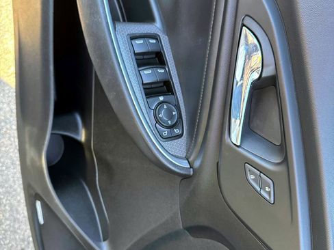 Used 2018 Chevrolet Malibu LT w/ Leather Package image 8