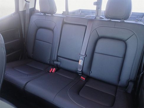 Used 2022 Chevrolet Colorado LT w/ Luxury Package image 9