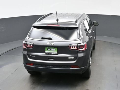 Used 2022 Jeep Compass Latitude AWD/4WD image 37