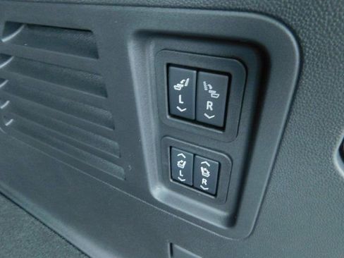 New 2026 Chevrolet Traverse High Country image 14