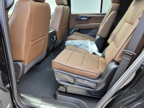 New 2026 Chevrolet Tahoe High Country RWD image 8