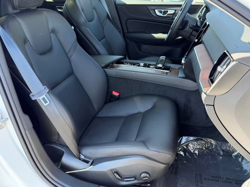 Used 2024 Volvo V60 B5 Cross Country Plus AWD/4WD image 14