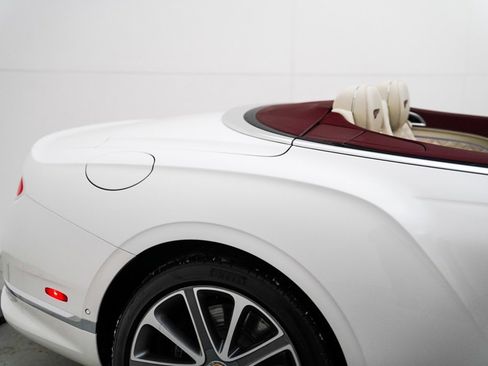 Used 2020 Bentley Continental GT image 37