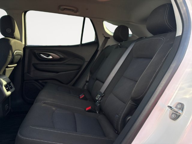 Used 2024 GMC Terrain SLE w/ Driver Convenience Package FWD image 13