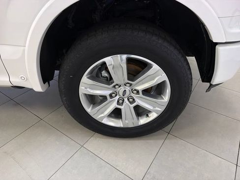 Certified 2019 Ford F150 Platinum w/ Equipment Group 701A Luxury AWD/4WD image 31