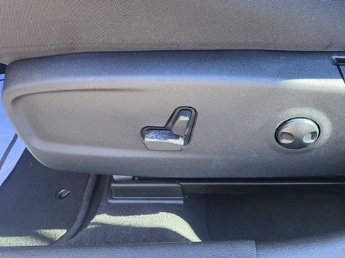 Used 2023 Dodge Charger R/T w/ Blacktop Package image 16