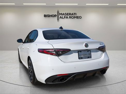 New 2025 Alfa Romeo Giulia w/ Driving Assist Package image 5