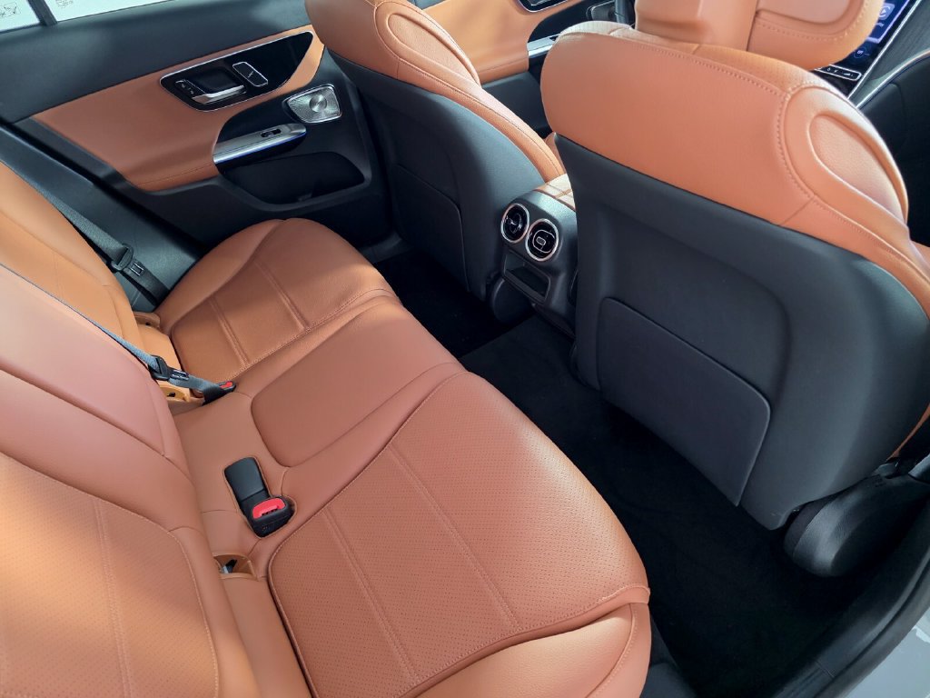Certified 2026 Mercedes-Benz GLC 300 image 26