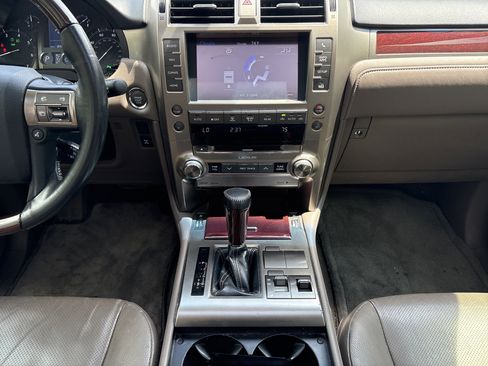Used 2014 Lexus GX 460 w/ Premium Package AWD/4WD image 30