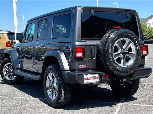 Used 2022 Jeep Wrangler Unlimited Sahara AWD/4WD image 10