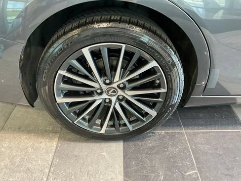 Used 2022 Lexus ES 250 w/ Premium Package AWD/4WD image 6