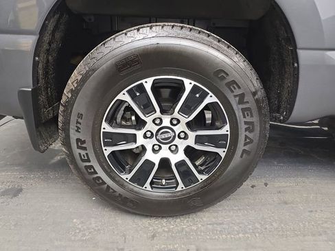 Used 2024 Nissan Titan SV image 20