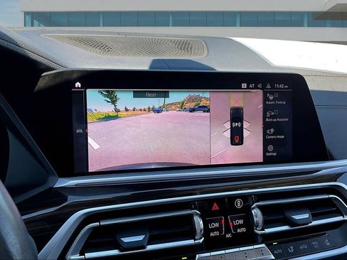Used 2020 BMW X7 xDrive40i w/ Premium Package AWD/4WD image 14