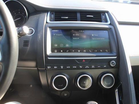 Used 2020 Jaguar E-PACE SE image 4