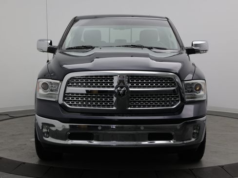 Used 2017 RAM 1500 Laramie w/ Convenience Group AWD/4WD image 2
