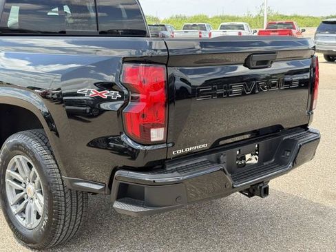 New 2026 Chevrolet Colorado LT image 18