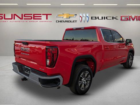 Certified 2023 GMC Sierra 1500 SLE image 4