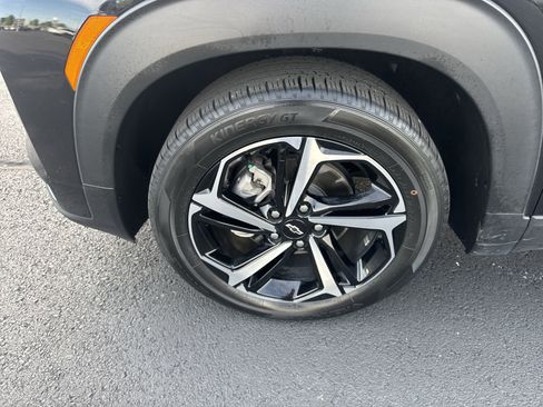 Used 2023 Chevrolet TrailBlazer RS w/ Sun and Liftgate Package FWD image 10
