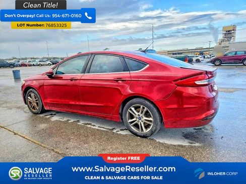 Used 2018 Ford Fusion SE w/ Fusion SE Technology Package FWD image 3