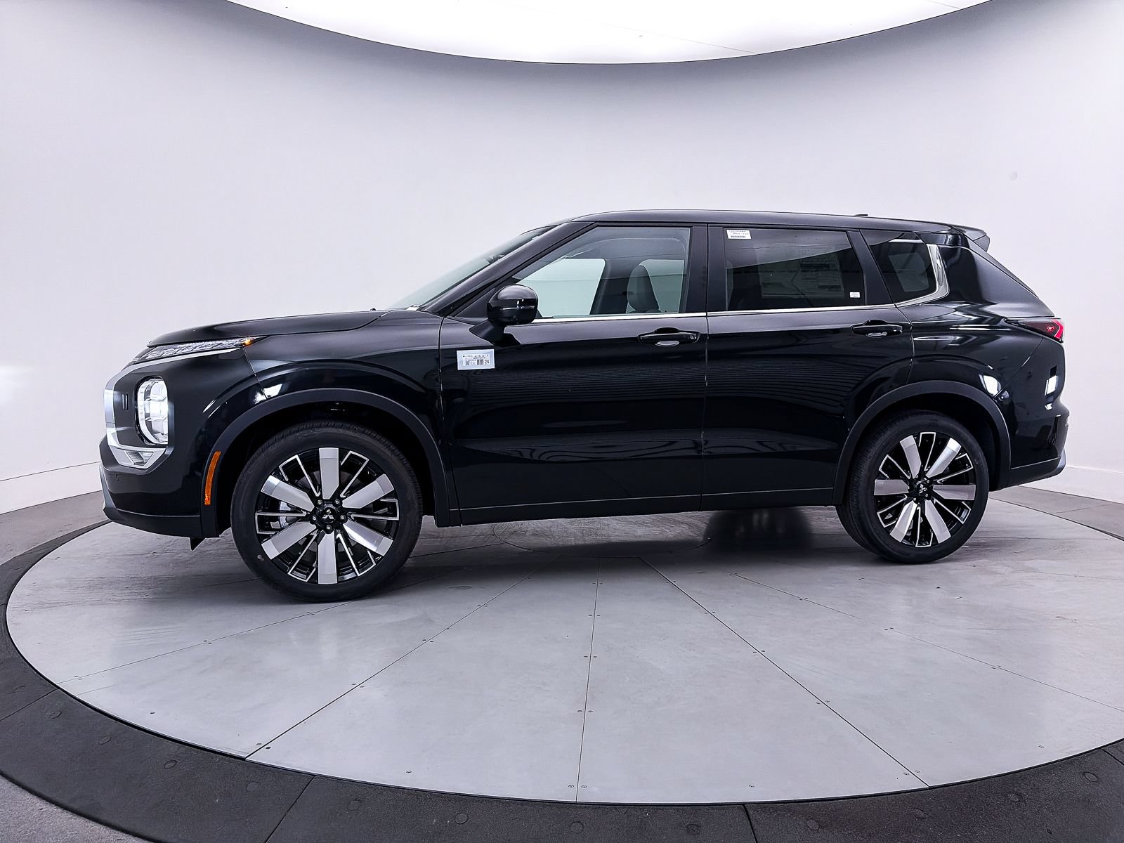 Used 2026 Mitsubishi Outlander SE AWD/4WD image 4