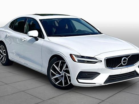 Used 2020 Volvo S60 T6 Momentum AWD/4WD image 3