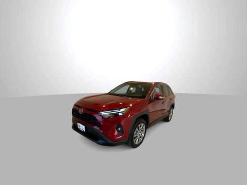 Used 2025 Toyota RAV4 XLE Premium w/ Weather Package AWD/4WD image 4