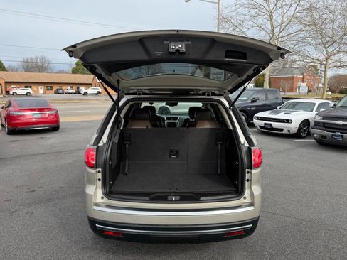 Used 2017 GMC Acadia Limited SLT image 25