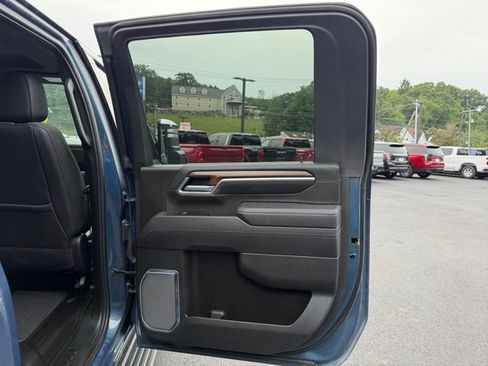 Certified 2025 Chevrolet Silverado 2500 High Country w/ Technology Package AWD/4WD image 25