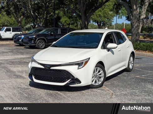 Used 2025 Toyota Corolla SE image 1