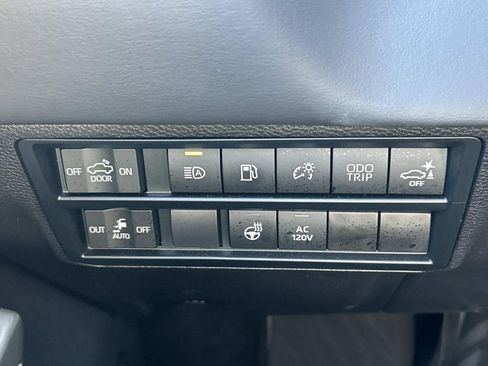 Used 2024 Toyota Tundra Platinum image 28