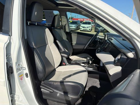 Used 2017 Toyota RAV4 Limited FWD image 22